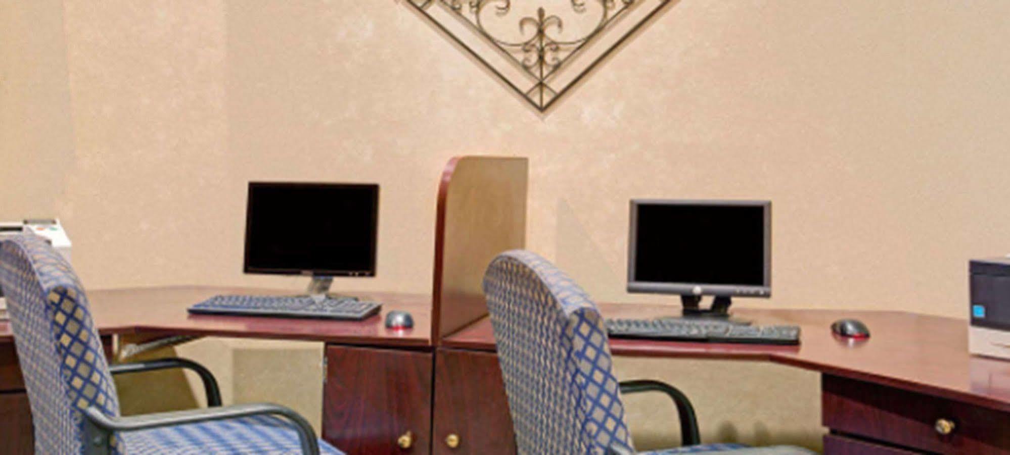 Garnet Inn & Suites Орландо Экстерьер фото